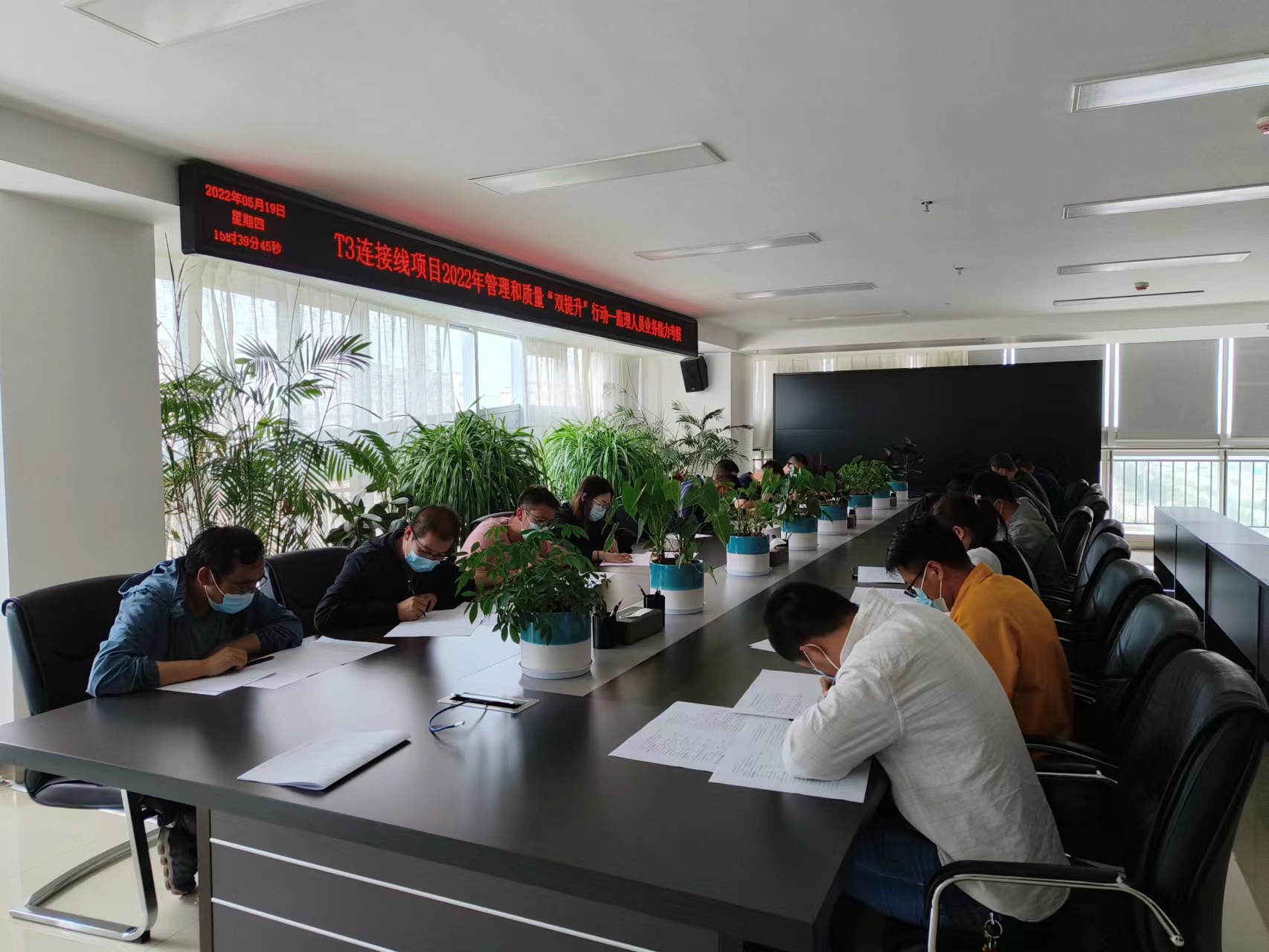 照片(1).jpg 照片(1).jpg